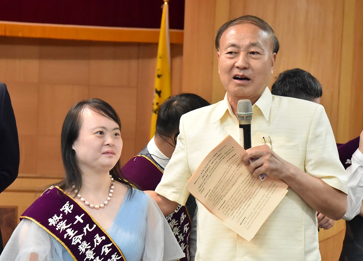 Hi-Q董事長張永聲（右）致詞。 