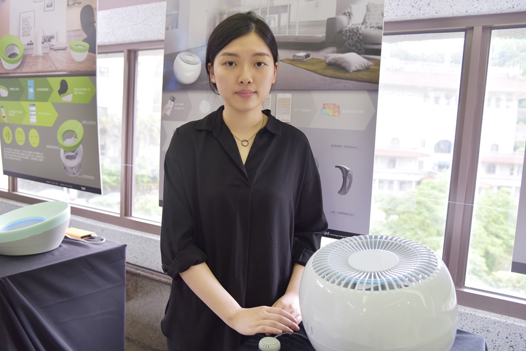 陳子頤同學的「智能循環扇」，入圍「2018紅點概念設計獎」。
